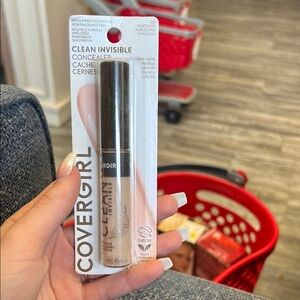 COVERGIRL Clean Invisible Concealer - Porcelain